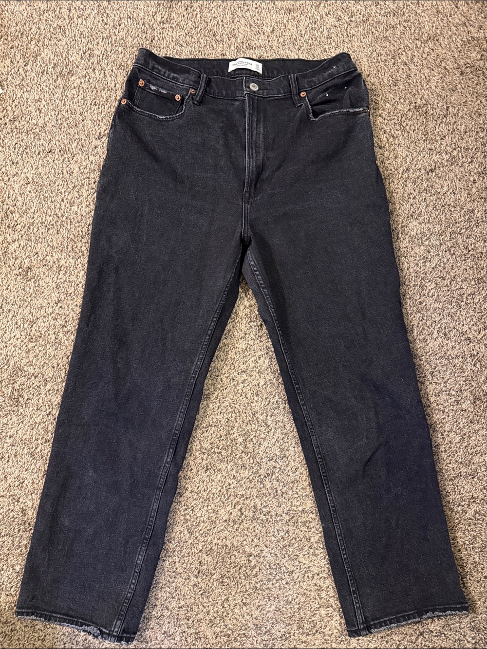 Women’s Black Abercrombie Ankle Straight-Leg Jeans